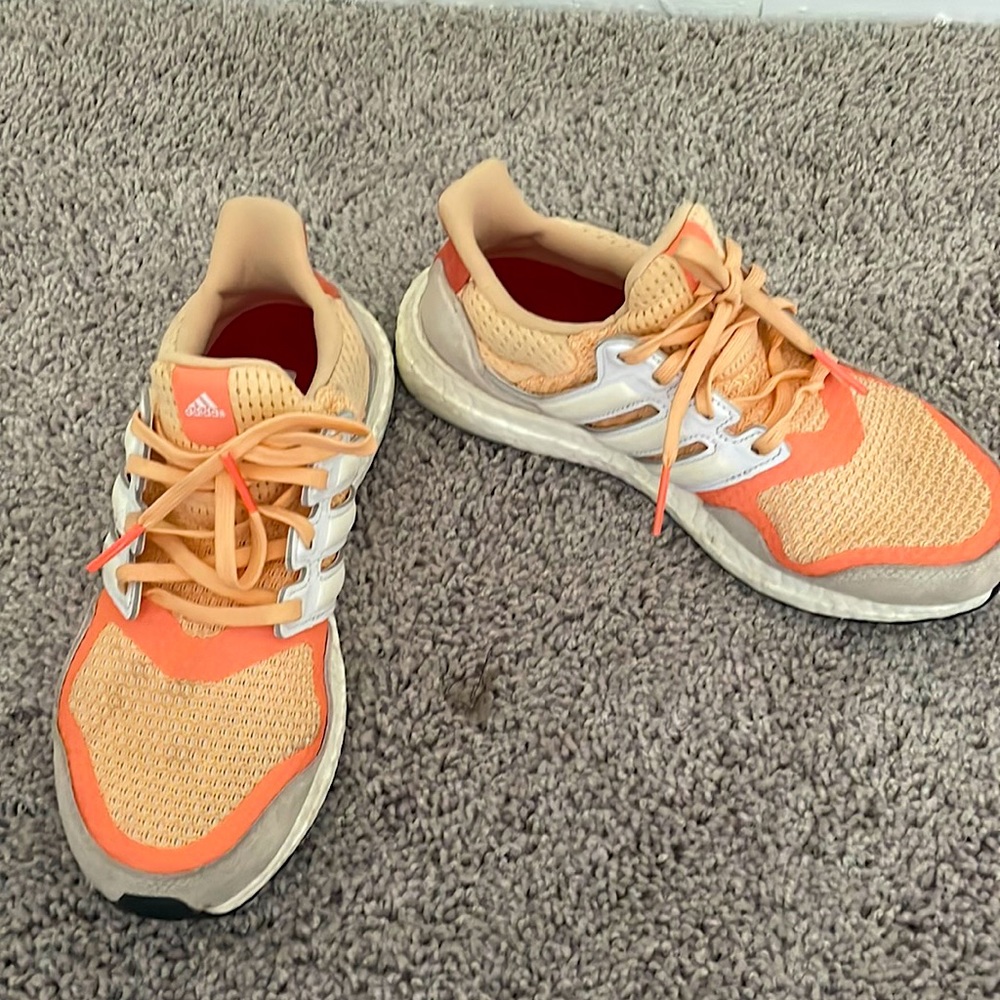 Adidas women size 7